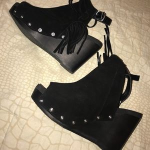 Volatile wedge sandals